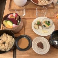 Bamboo basket steamed vegetable set at Brown Rice ブラウンライス in Tokyo