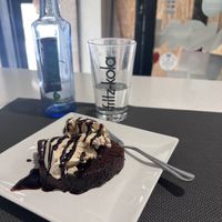 Brownie de chocolate con helado vainilla  at Bambú in Vigo
