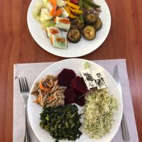 Shimeji, tofu, refogados, brotos e arroz integral  at Pon Lai Restaurante Vegetariano in Sao Paulo