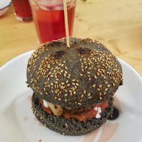 Burger at Väcka in Barcelona