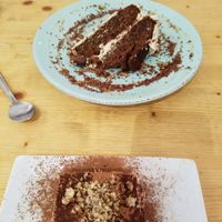 Tiramisu and carrot cake at Väcka in Barcelona