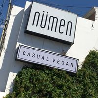 outside  at Nümen in Merida