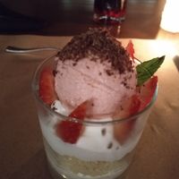 Amazing dessert with vegan cream!!!! at Nümen in Merida