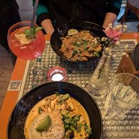 red curry with tofu and "pork belly" noodles at Clear Head - Lehka Hlava in Prague