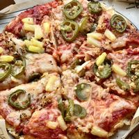 YESSS I am that fiend who loves pineapple + jalapeños on pizza! 😆 at Rapid Fired Pizza in Centerville