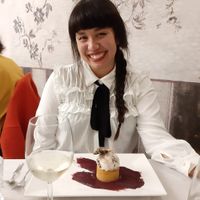 Sponge cake with chocolate chip ice cream and blueberry sauce at BistroBio in Milan