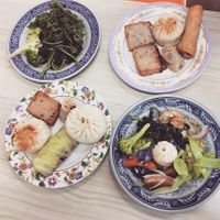 All dat and dim sum  at Qīng Qí SùShí in Tainan