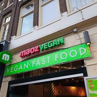 Outside at Maoz - Albertcuypstraat in Amsterdam