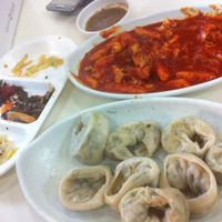  떡볶이 & 만두! Ddeokbokki (spicy rice cake...) & Dumplings  at SaRangBunSik - 사랑분식 in Seoul