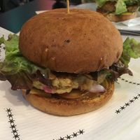 Veggie burger, 4,75 euro at The Mantraa in Barcelona