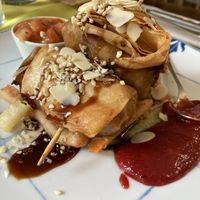 spring rolls with seitan and almonds at Crock and cock in Bilbao