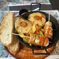 Rollitos de no pato y huevos veganos  at Crock and cock in Bilbao