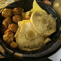 Sarteneko con huevos de albóndigas at Crock and cock in Bilbao