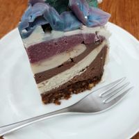 Small tarte with hydrangea design - one piece #Veganuary at Culinarydots  in Berlin