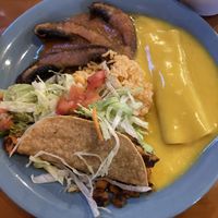 A little bit of everything! #Veganuary at Viva Vegeria in San Antonio