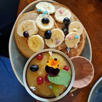 Vegan pancakes with cinnamon sugar and apple sauce at Cafe Herzstück in Goerlitz