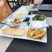 Menu including Topinambur soup with croutons, spring roll filled with avocado and carrots + sour cream dip, and sides at Verde Caffe in Macerata