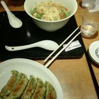 Like everyone else: veggie gyōzas and veggie ramen (~1200¥) at Chabuton in Kyoto