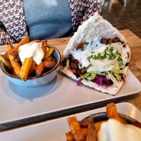 Gyros with fries at Kunstküche in Krefeld