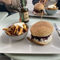 Burger Greek style mit Veta und Tzaziki   at Kunstküche in Krefeld