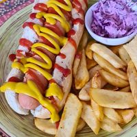 Regular hot dog at Cafe Shanti in Lincoln