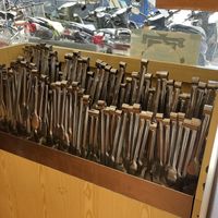 Clean tongs - Zhi Jing Vegetarian, Taipei  at Zhi Jing Vegetarian in Taipei