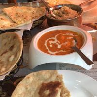 Kaju Curry and Vegetable fried rice with roti and garlic naan at Punjab in Busan