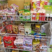 More snacks and instant vegetarian noodles at Vegemore Restaurant & Food Trading 素素乐 in Johor Bahru