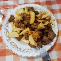 Seitan with freshly cut french fries at Somos Lo Que Comemos in Tenerife