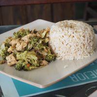 main course with sauted broccoli at Muya Vegan Cafe - Maybe closed in Trujillo