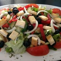griechischer Bauernsalat mit Feto at Cafe Bahnhof  in Kirchheimbolanden