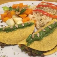 Vegan Tacos filled with Lentils and vegetables.
Salad & Yamaní Roce

Picture taken by RasLok team at RasLok in Buenos Aires