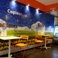 Inside the snackbar at Pittz in Aix-en Provence