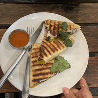 Veggie quesadillas mit veganen Käse   at VegetaBowl in Koh Tao