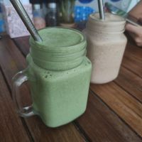 Popeye and chai smoothie at VegetaBowl in Koh Tao