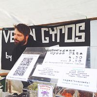 Vegan Gyros stall in Mauerpark at Vegan Gyros - Mauer Park - Food Truck in Berlin