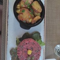 Tartar mit Bratkartoffeln at Velicious in Strasbourg
