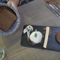 Käseplatte mit Brot at Velicious in Strasbourg