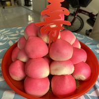 寿桃, self assembled.  at Oh Hock Guan 福源素食包点 in Central Singapore