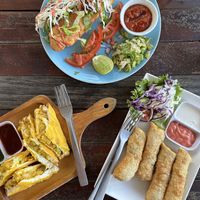 Chimi-Changa, Bread Pakora, Fried spring rolls #Veganuary at EL Cafe International Vegan Food in Phan Thiet