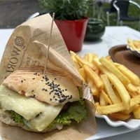 Veganer Cheeseburger   at nina's ess-Art in Immendingen