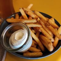 Supercrunch Pommes mit Trüffelmajo (vegan) at Pura in Breitbrunn Am Chiemsee