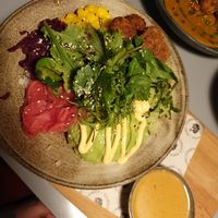 Hawaiianische Poke Bowl at Pura in Breitbrunn Am Chiemsee