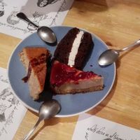 Cakes at El Jardin de los Dragones in Murcia