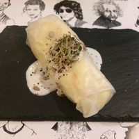 Rollito vietnamita de ensaladilla y manzana (menú del día) at El Jardin de los Dragones in Murcia