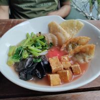 Yen Tao Fu before mixing the pinkish paste into the broth at Broccoli Revolution - Sukhumvit Rd in Bangkok