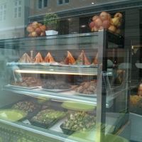 More salads and vegan dishes at the window at HAPS in Copenhagen
