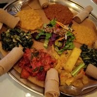 Yatakelt watt, yekik alicha, yemesser watt, bedrgan, gommen at Le Nil Bleu in Montreal