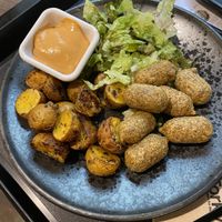 Lentil rolls w/ barbecue sauce  at Forky's - Jakubské Nam. in Brno