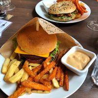 Cheeseburger with sweet potato fries, chicken bagel. at Forky's - Jakubské Nam. in Brno